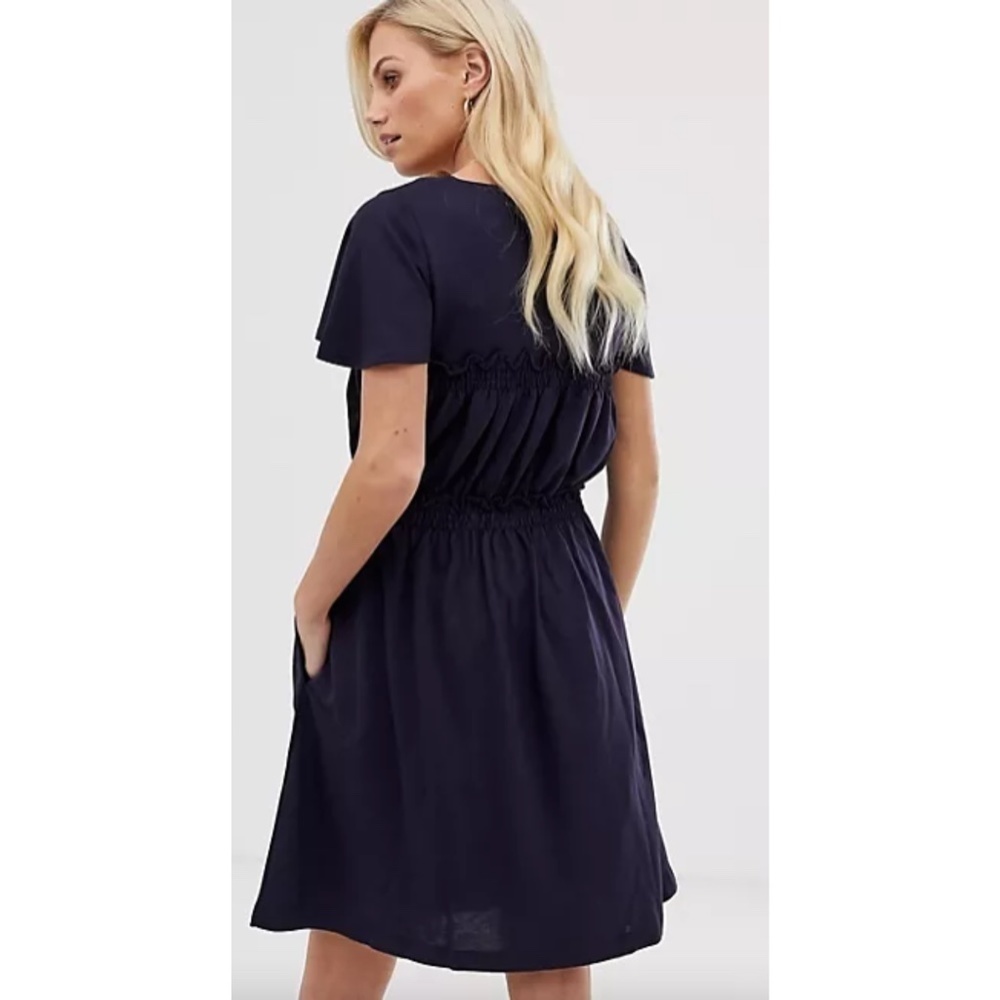NWT French Connection Aldyth Smocked Jersey Navy Mini Dress Sz. 0 - Picture 5 of 8